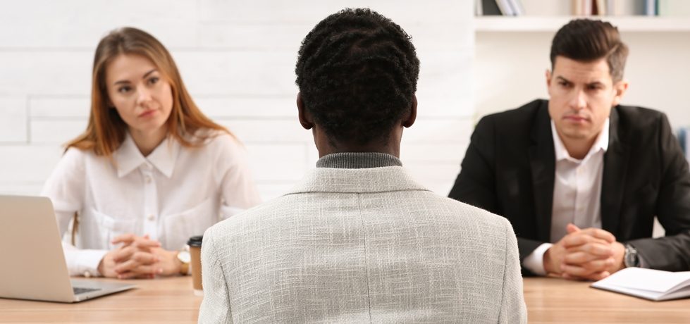 Como Transformar Seus Pontos Negativos em Vantagens na Entrevista