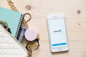3 Estratégias Cruciais para Ser Encontrado por Recrutadores no LinkedIn